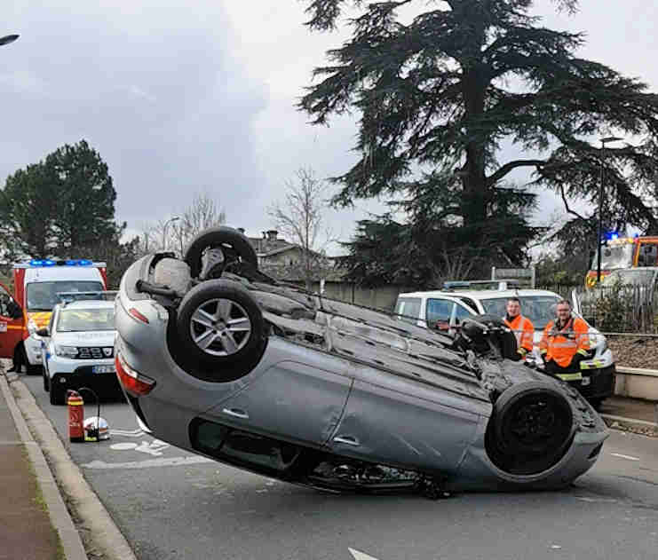 Voiture%20t%C3%AAte.jpg